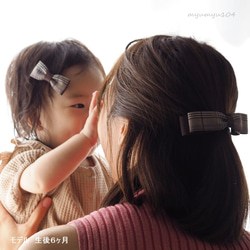 赤いリボンとギンガムチェックのヘアクリップセット ／ キッズ