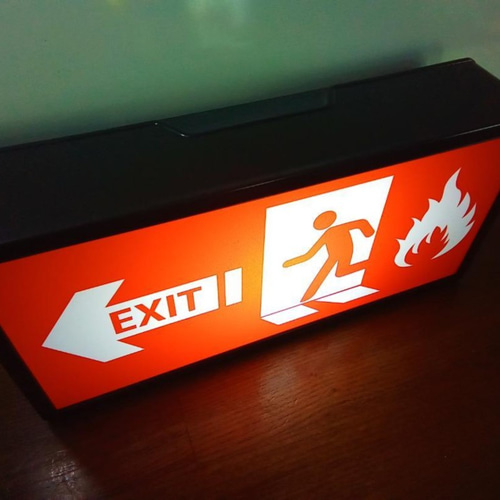 アメリカン 非常口 避難出口 EXIT おもちゃ サイン 看板 置物 アメリカン 非常口 避難出口 EXIT おもちゃ サイン 看板 置物