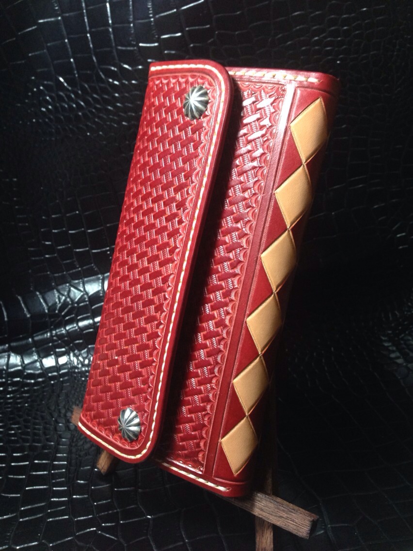 ダイヤの色が変わる♦　本牛革　ﾛﾝｸﾞｳｫﾚｯﾄ　二つ折り長財布