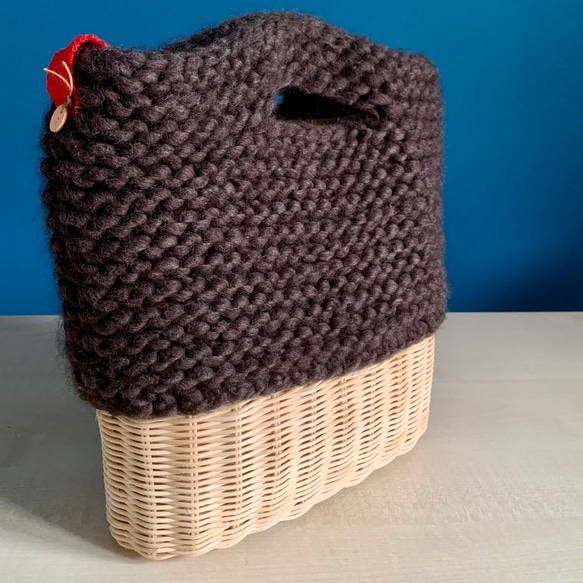 毛糸と籐の手編みバッグ　グレー 3枚目の画像