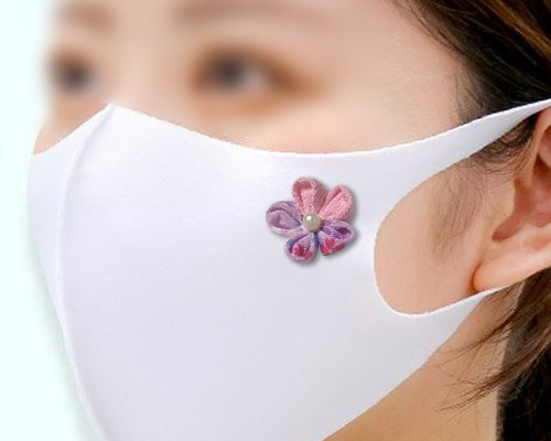 マスク ピアス ちりめん花 パール付き 金属アレルギー対応済み