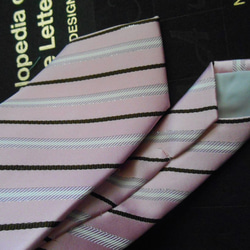 ネクタイ　ストライプ　ピンク　プラチナ糸 4枚目の画像