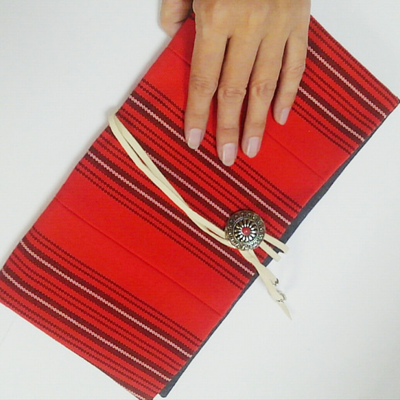 着物帯×デニムクラッチバッグ赤 1枚目の画像