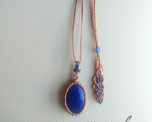 ラピスラズリのマクラメ編みネックレス ネックレス・ペンダント