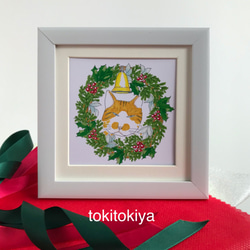 クリスマスイラスト　ぐれた茶トラとベルのクリスマスリースイラスト　14㎝角の額入り　ラッピング付き　送料無料 2枚目の画像