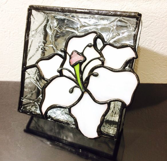 small jewel box-a lily 3枚目の画像