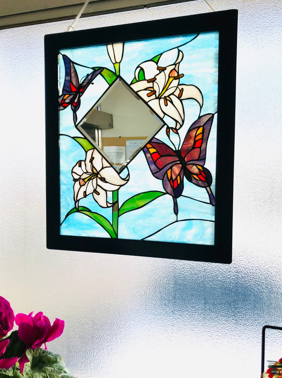 Butterflies & lilies 5枚目の画像