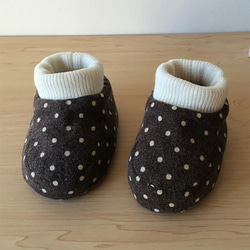 [SALE★1000日元OFF]溫暖的嬰兒鞋點巧克力 第1張的照片