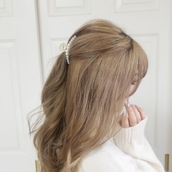 medium pearl mini hair clip 1枚目の画像