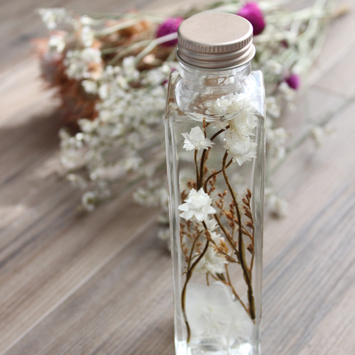 ハーバリウム】白いハーバリウム ハーバリウム・植物標本 花工房 結華