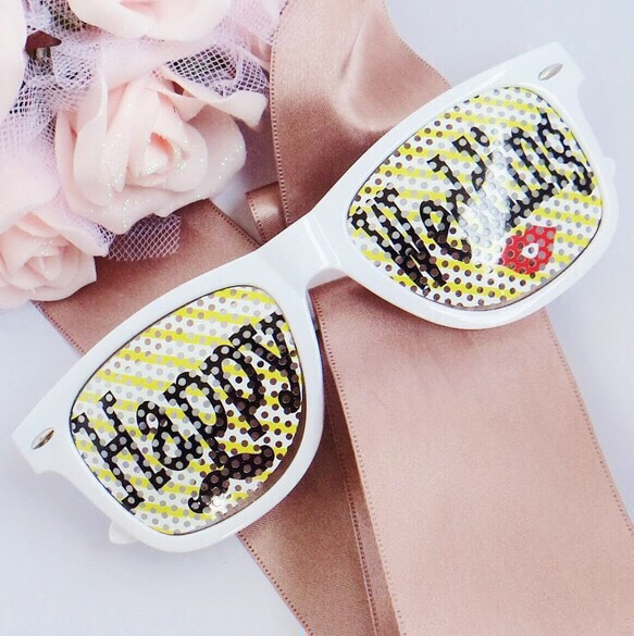 HAPPY WEDDING ウェディングサングラス マスターチ キスマーク