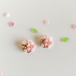桜❀˚✧ビジューピアス 1枚目の画像