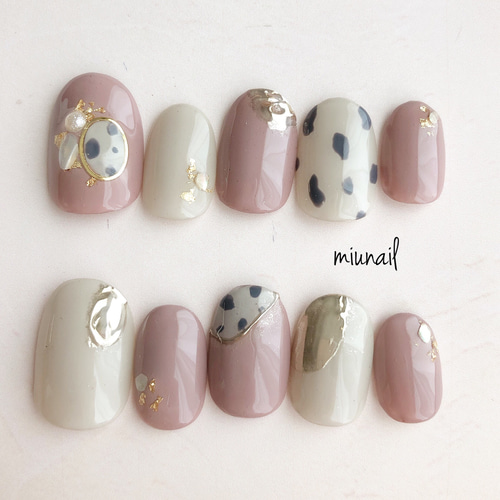 194］再販/くすみピンクのニュアンス牛柄ネイル ネイルチップ（つけ爪  