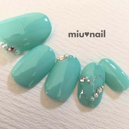 mmkネイルチップ パーツ追加でオーダー頂きました♡ ᴛʜᴀɴᴋʏᴏᴜ 🐧‎🤍 #ネイル