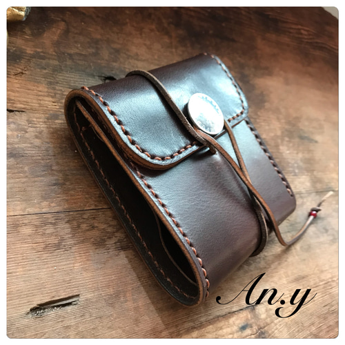 栃木レザー二つ折りウォレット＊オイルバケッタDark Choco×コンチョ紐