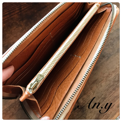 栃木レザーラウンドファスナー長財布＊オイルバケッタCamel 長財布 An  