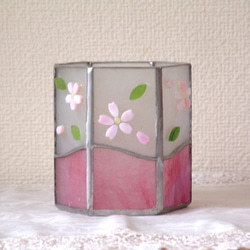 ステンドグラス桜模様のペン立て 4枚目の画像