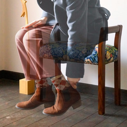 玄関換鞋椅W-arm（布朗×威廉莫里斯草莓小偷） 第4張的照片