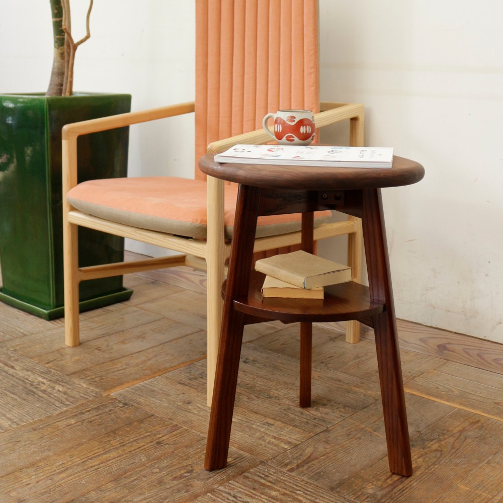 サイドテーブル KUMO（ウォールナット） 88,000円