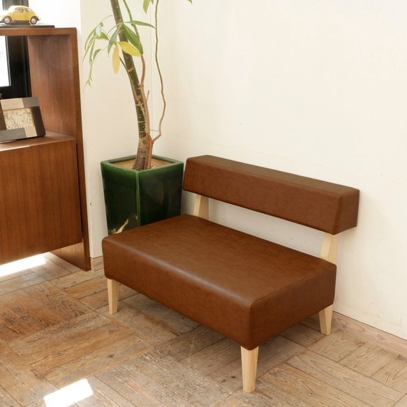 【Creema限定】1.5 seater Border sofa（ナチュラル×合成皮革：ライトブラウン） 1枚目の画像