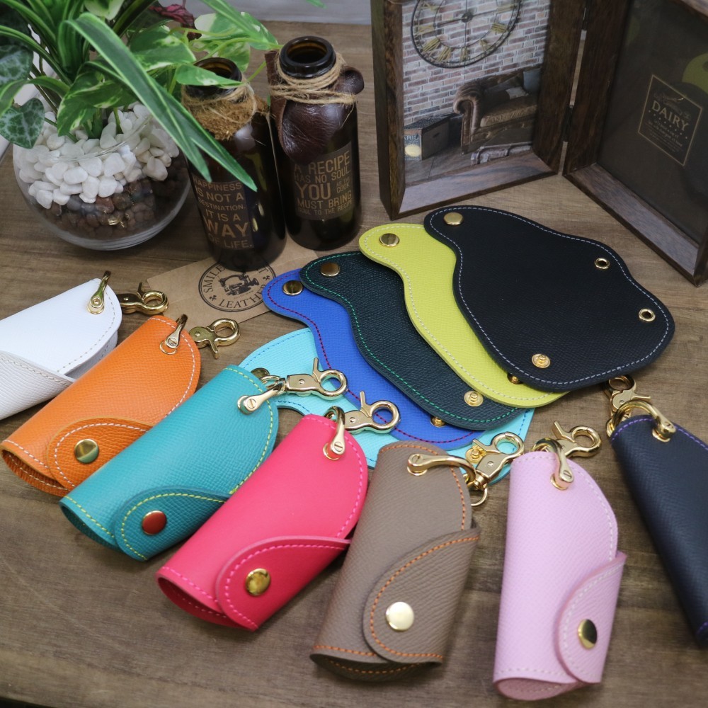 カラーアレンジできるコロンとしたキーケース　欧州産皮革「ヴォーエプソン」　選べる楽しさ　カラーオーダー