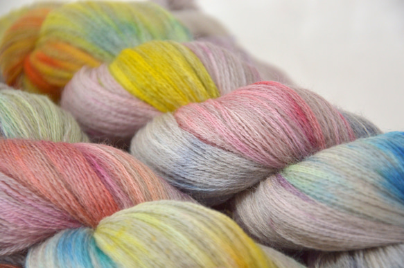 手染め糸　メリノウール　beige colorful nijiyarn 4枚目の画像