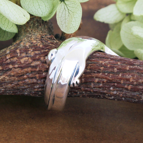 大きなオオサンショウウオのリング(いぶし)(受注生産) 指輪・リング