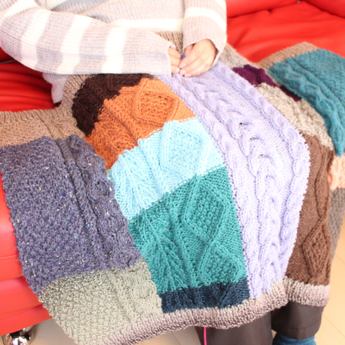 アラン編み パッチワークのブランケット