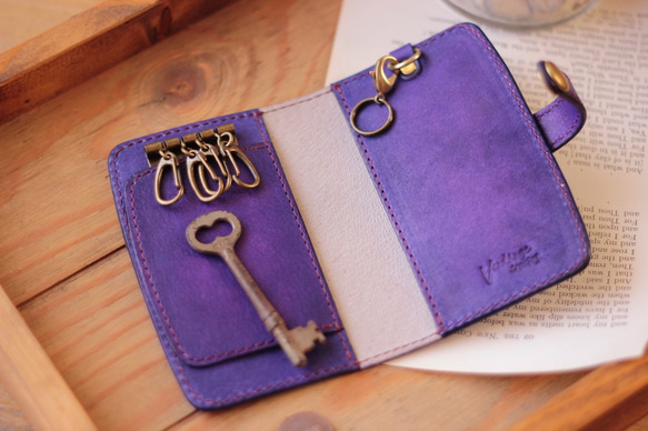 新款手染鑰匙卡盒，相容於智慧鑰匙/手染紫色 第5張的照片
