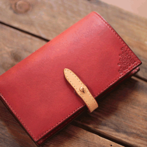 ミドルウォレット ヌメ革 牛ヌメ革ミドルウォレット 本革を手縫いで