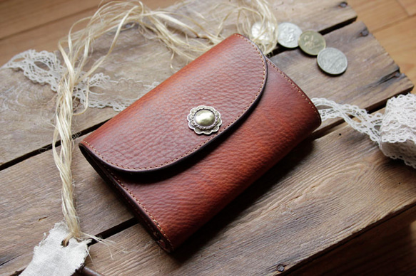 受注制作品 M.wallet　斑紋手染めブラウン＆手揉み加工、ハンドメイド ブラスボタン 8枚目の画像
