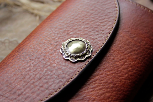 受注制作品 M.wallet　斑紋手染めブラウン＆手揉み加工、ハンドメイド ブラスボタン 6枚目の画像