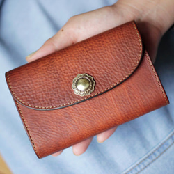 受注制作品 M.wallet　斑紋手染めブラウン＆手揉み加工、ハンドメイド ブラスボタン 7枚目の画像