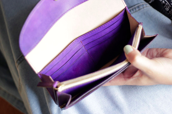 訂製商品 B 長皮夾 比利時鞣革 / 手工染色紫色 第5張的照片