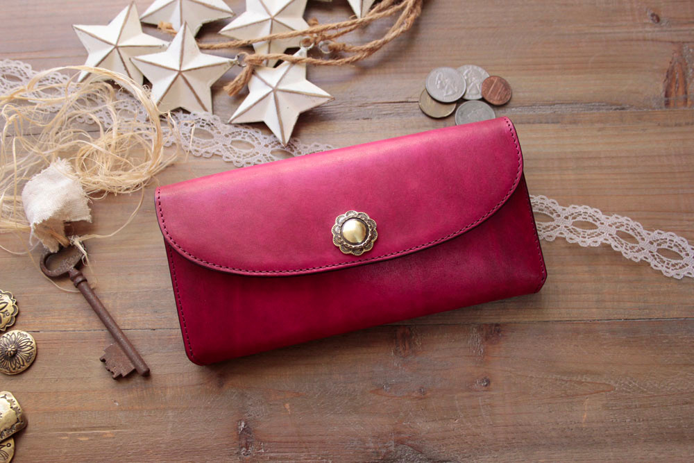 受注製作品 B. ロングウォレット　ベルギーヌメ革 ／手染めローズレッド（カラーオーダーも可能）