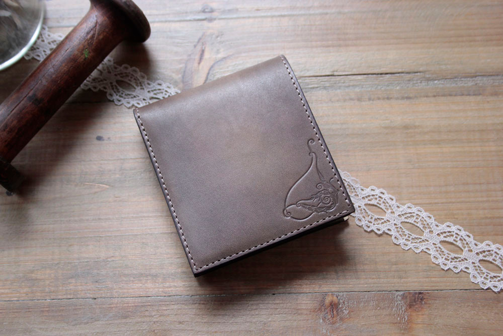 受注制作品 ハーフウォレット　ベルギーヌメ革 ／手染めグレー