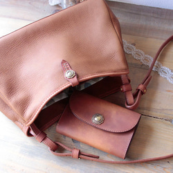 即日発送可能品  新作 Deerskin pouch S　/ Camel brown　真鍮ボタン付き 8枚目の画像