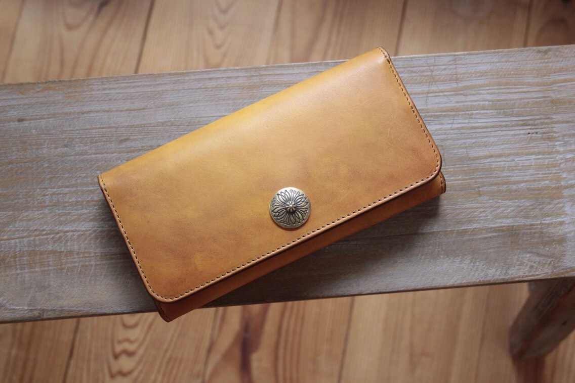 受注制作品　ロングウォレット　ベルギーヌメ革手染めイエロー