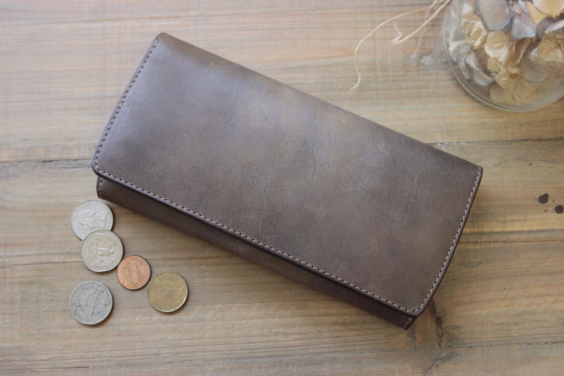 受注製作品  ロングウォレット　ベルギーヌメ革 手染めグレー 27,740円