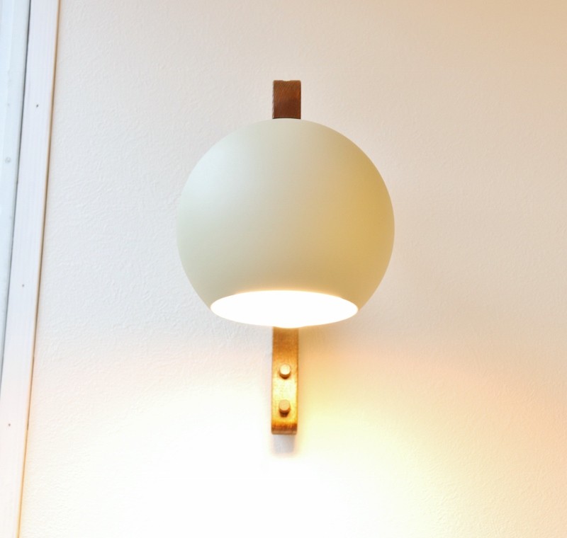 e carbra　Beige　LED ﾌﾞﾗｹｯﾄﾗｲﾄ