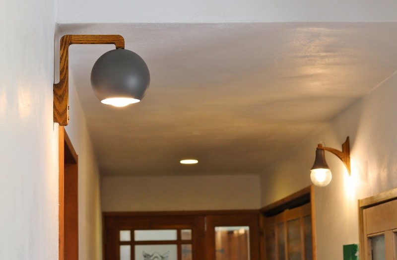 e carbra　Beige　LED ﾌﾞﾗｹｯﾄﾗｲﾄ