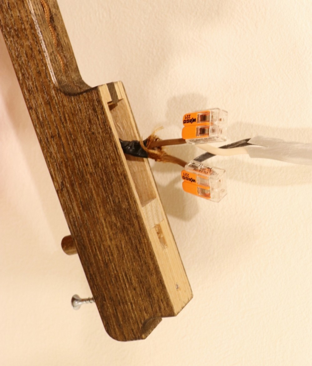 e carbra　Beige　LED ﾌﾞﾗｹｯﾄﾗｲﾄ