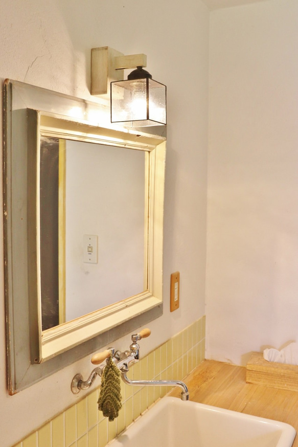 piccolaｸﾘｱ　ﾌﾞﾗｹｯﾄ　LED ステンドグラス　ブラケットライト ８枚目の写真