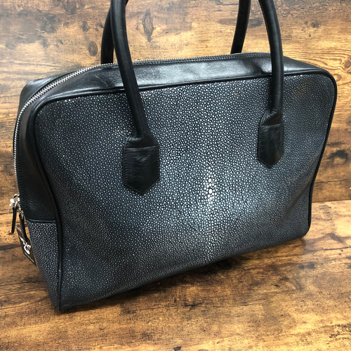楽天市場】Revetta エイ革 ショルダーバッグ スティングレイ
