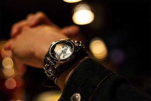 腕時計 本革レザー ブレスウォッチ クロスデザイン【蛇革】 時計 レザー ベルト 3枚目の画像