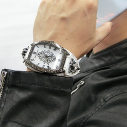 レザーブレスウォッチ メンズ腕時計　アラベスク模様　ハード系　ファッション時計　クロス　コンチョ 5枚目の画像