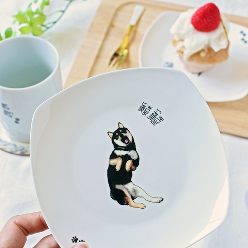 在庫限り】柴犬黒柴スクエアプレート＜ケーキプレート＞ 中皿 銀くま