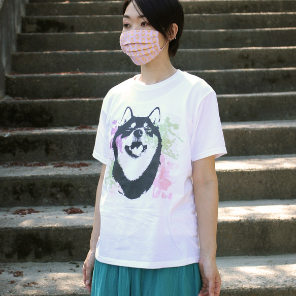 【かわいい】水彩アートな柴犬半袖Tシャツ＜男女兼用Mサイズ＞ 4枚目の画像