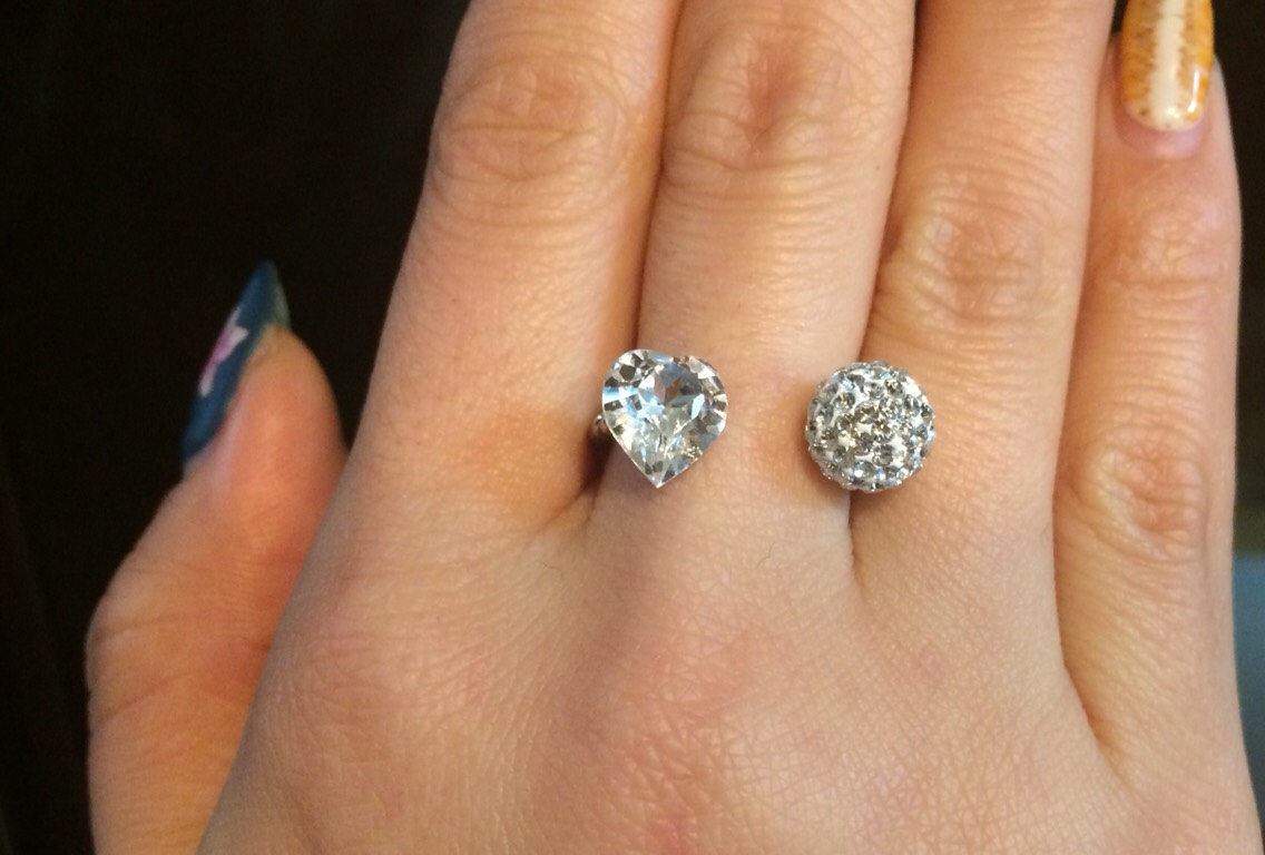 キラキラ輝くフォークリング 7,644円