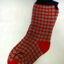 赤×チャコールグレードット柄　靴下
冷えとりソックス 2枚目の画像